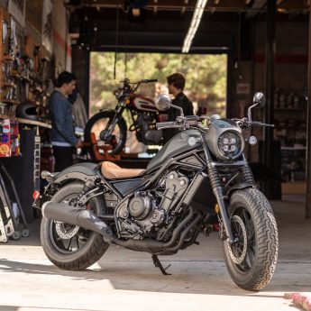 CMX500 Rebel Sport Image 4