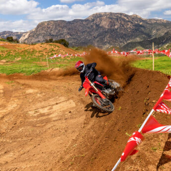 2025 CRF250R Image 12