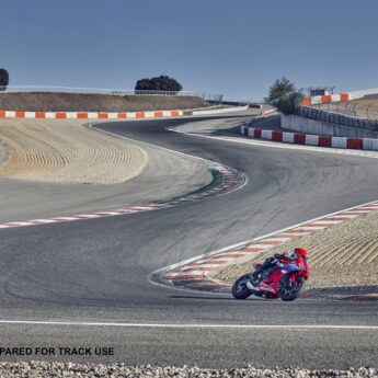 CBR650R E-CLUTCH Image 8